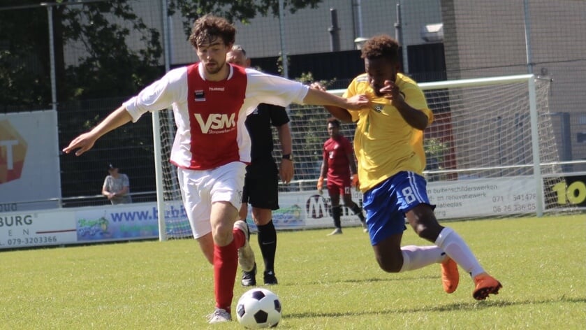 Sem Overduin in juni 2019 als speler van RCL 1 tegen de Salomonseilanden. RCL won de 'interland' destijds met 3-2. 