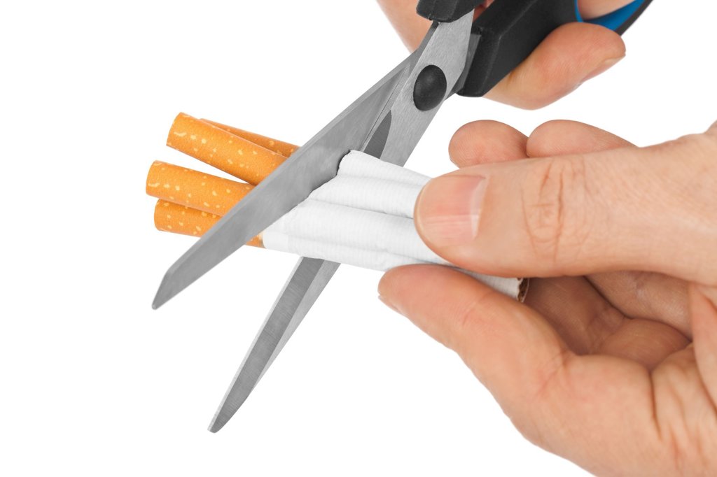 Hoog tijd om de laatste sigaretten door te knippen. | Foto: PR 