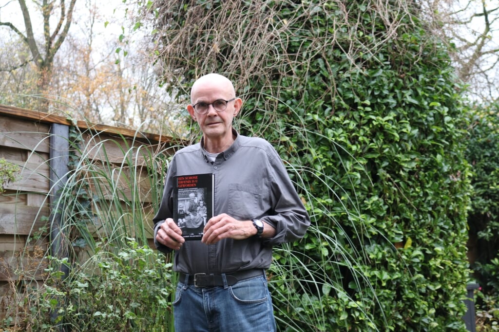 Gerrit Wildenbeest, Achterhoeker in Lisse, schreef een boek over zijn jeugd op het platteland. | Foto: Ruth Eppink