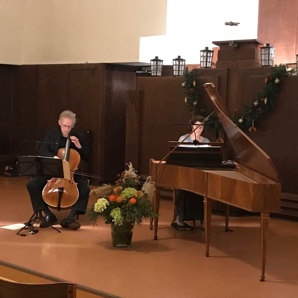 Zondag vierden Ursula Dütschler, piano forte en Frank Wakerkamp, cello tweekeer Beethovens verjaardag.