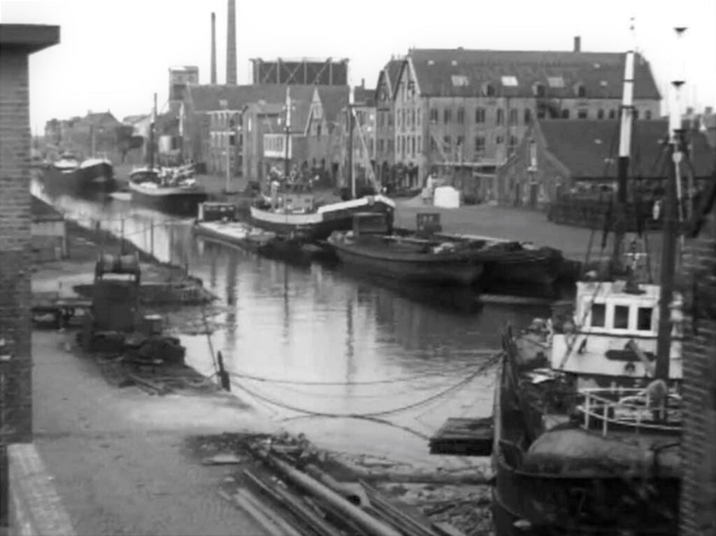 Het Prins Hendrikkanaal in vroeger jaren. | Foto: pr