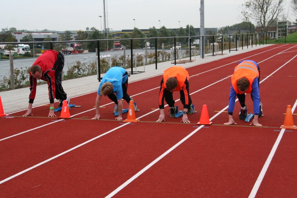 De G-atleten doen verschillende atletiekonderdelen.  | Foto: pr