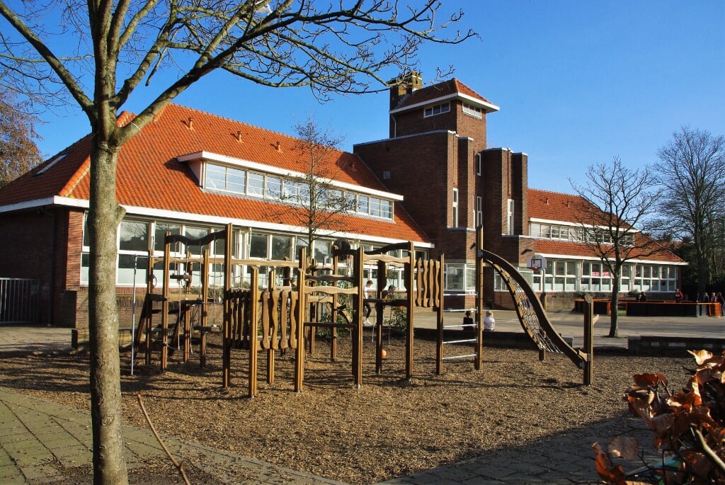 Het GDT-schoolgebouw is verouderd en te krap voor de vierhonderd leerlingen. | Foto Willemien Timmers