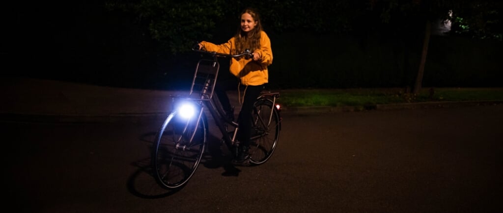 De voorlichting en controle op fietsverlichting blijft een belangrijke activiteit. | Foto: pr 