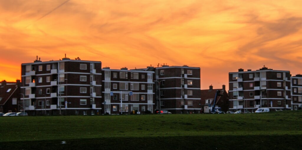 Volgens het CDA zijn ook appartementen in de Rijnmondflats gekocht voor toeristische verhuur. | Foto: CDA