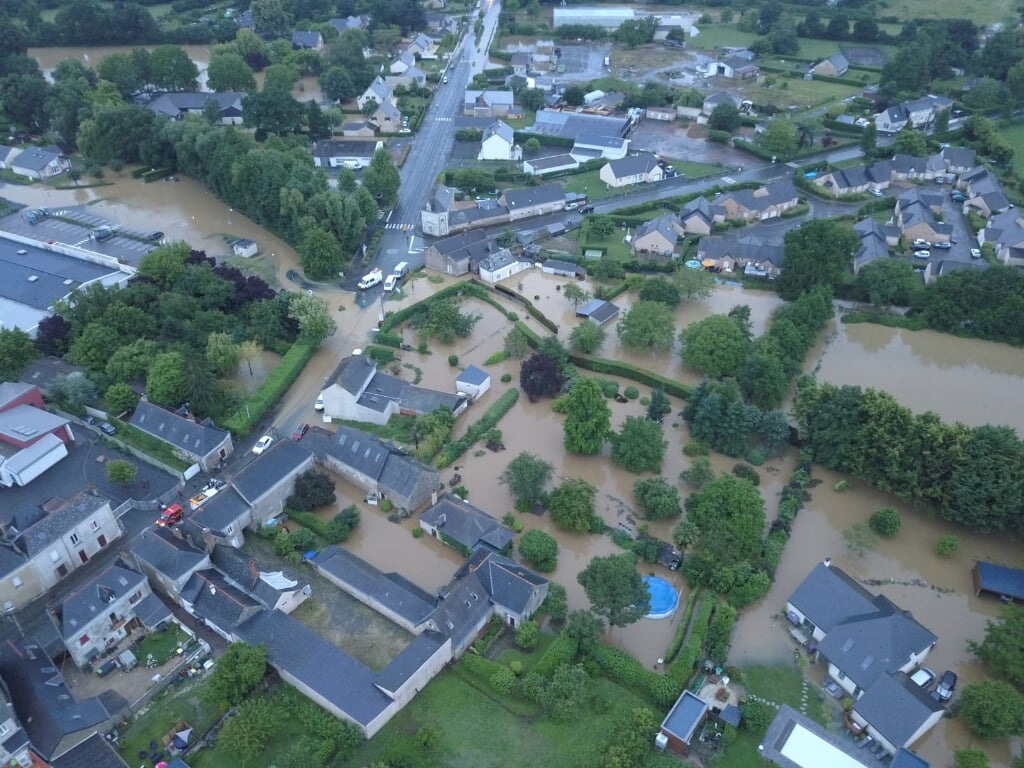 Water in de straten van Champigné na hevige regenbuiten vorige week. | Foto: pr.
