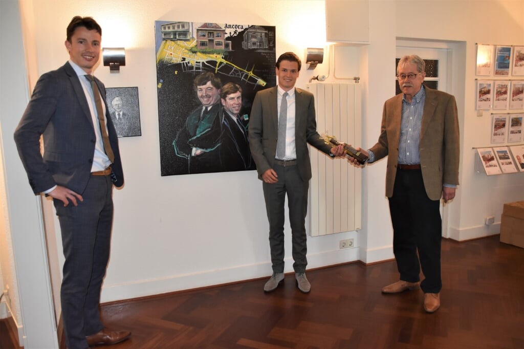 Nick de Jager en Ricardo Guijt met Willem de Groot (v.l.n.r.). | Foto: CvdS