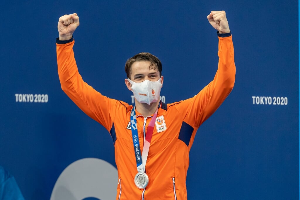 Arno Kamminga met zijn zilveren medaille bij de huldiging op de Olympische Spelen 2021. | Giorgio Scala | Orange Pictures