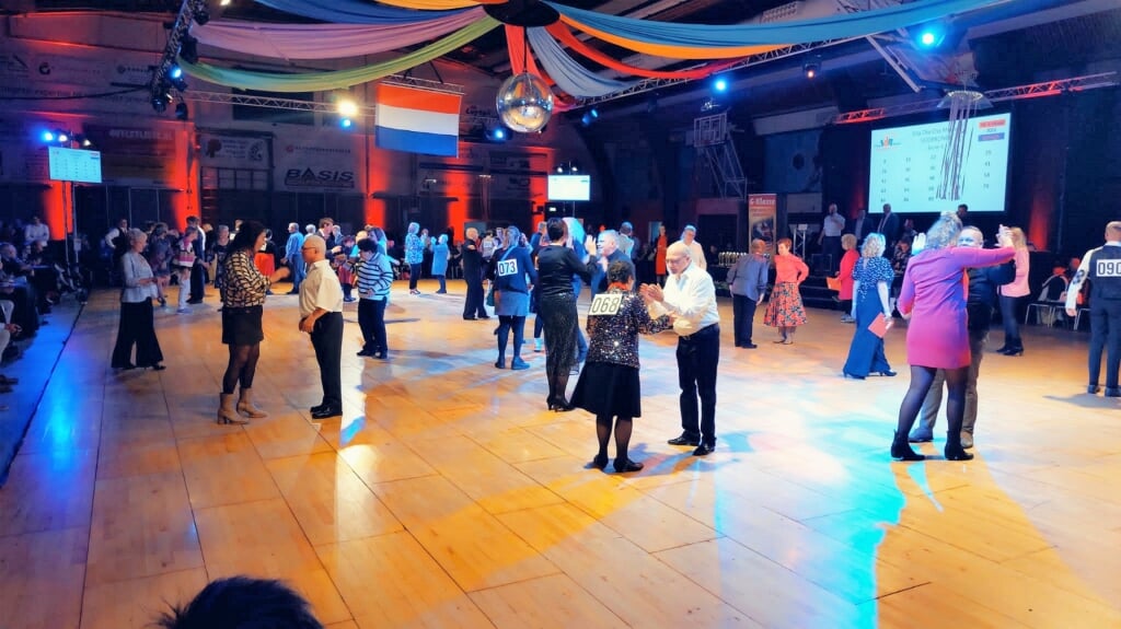 Aan het NK G dansen deden maar liefst 96 dansparen mee. Met goud voor Sjansee. | Foto: pr