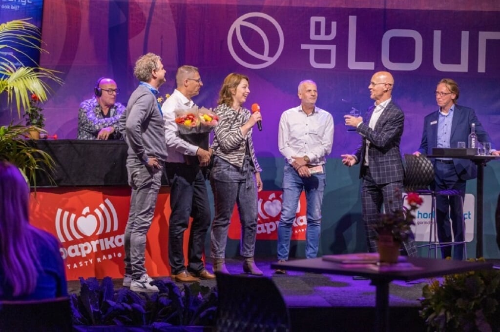 Het team van Broekhof is blij verrast met de HortiContact Innovatie Award 2022.