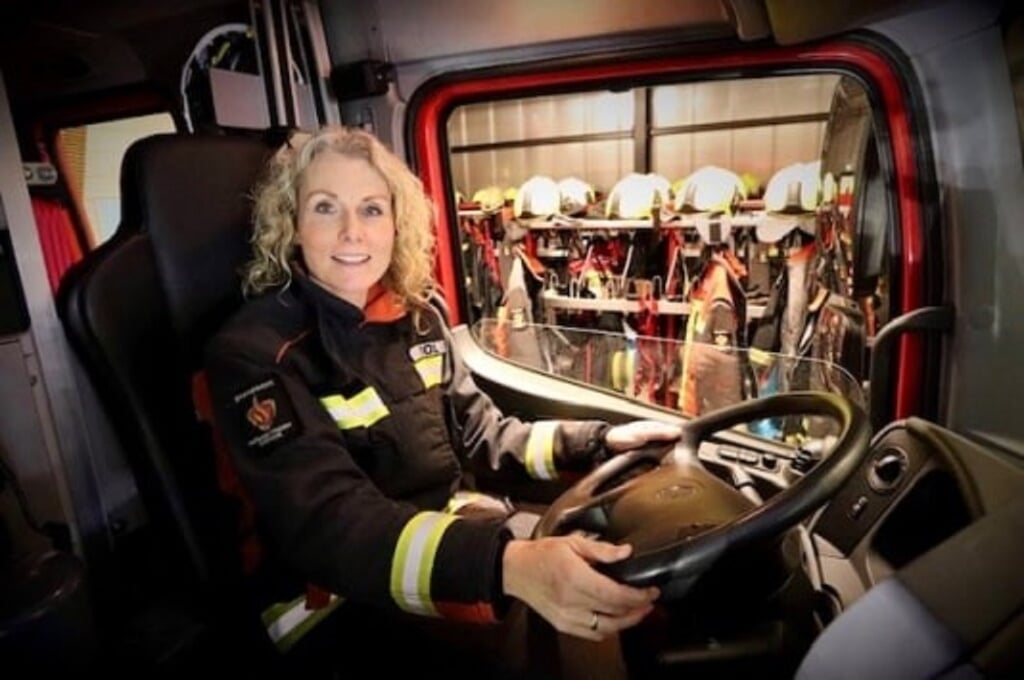 Lenneke Mol is brandweervrijwilliger bij kazerne Gemeente Katwijk. | Foto: pr