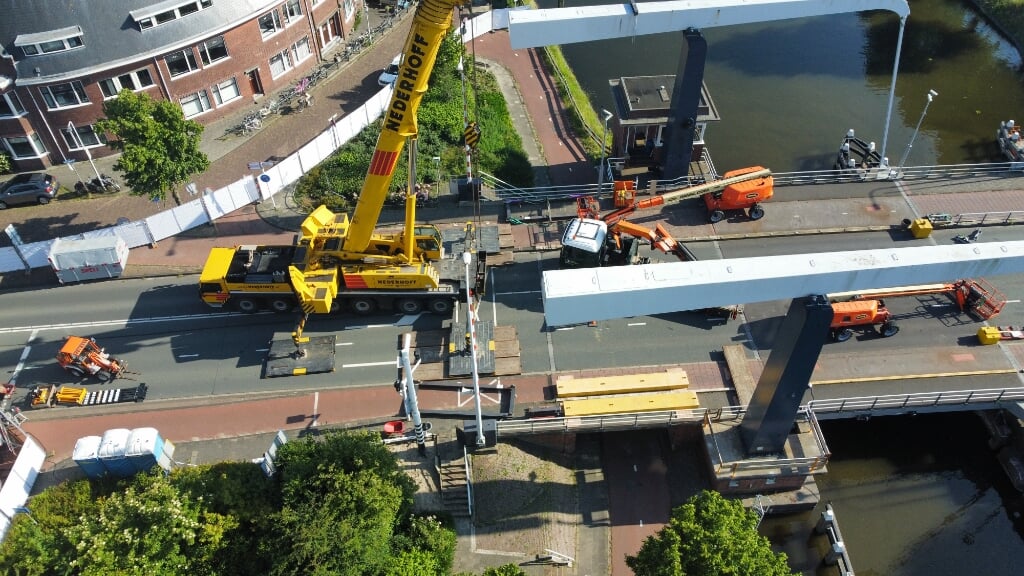 De werkzaamheden op de Wilhelminabrug duren tot eind augustus. | Foto: WH