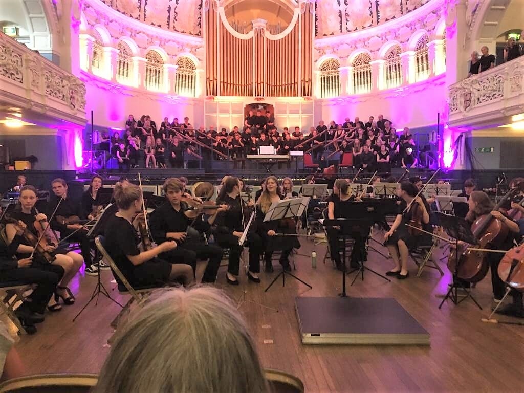 Het Jeugd Symfonieorkest Rijnstreek in Oxford.