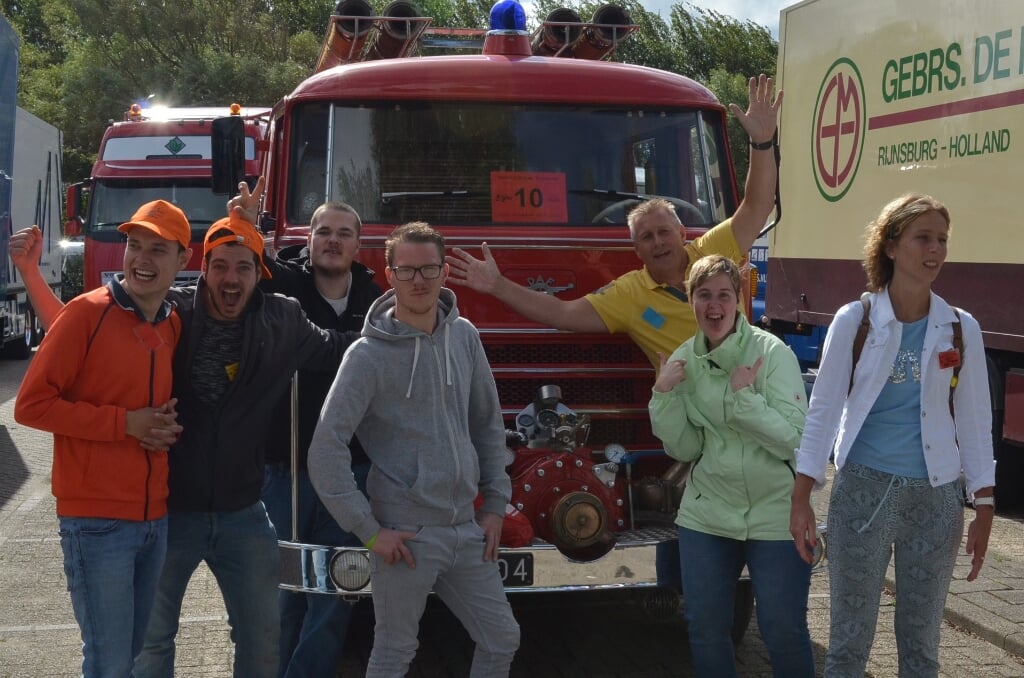 Deze bijrijders hebben weer zin in de KatwijkBinse Truckrun. | Foto: pr