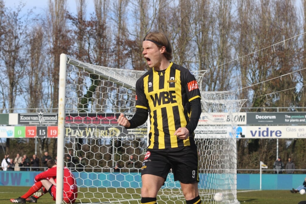 Dani van der Moot scoorde twee maal voor de geelzwarten. | Foto: H. Heemskerk.