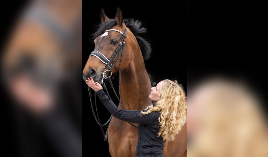 Marianne van der Vorm “Het was nu of nooit” Het onafhankelijke paarden(sport)medium Marianne van der Vorm “Het was nu of nooit” Het onafhankelijke paarden(sport)medium
