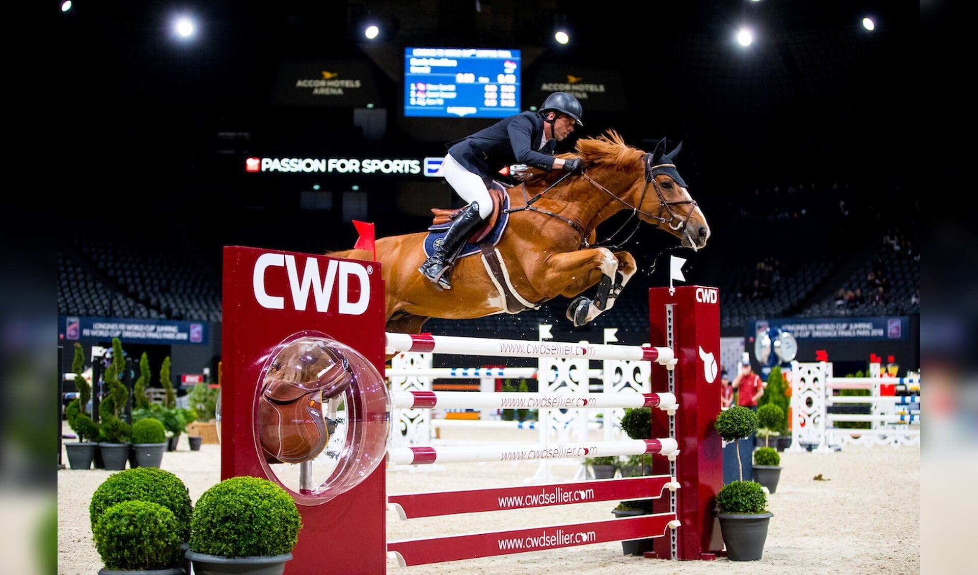 Harrie Smolders - Emerald N.O.P.
FEI Longines FEI World Cup Paris 2018
© DigiShots