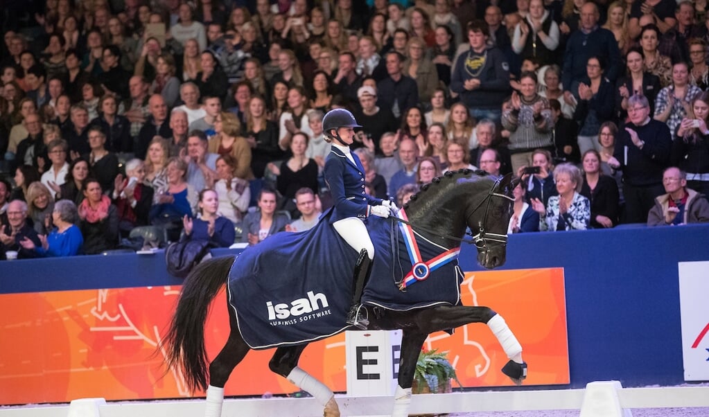 Marieke van der Putten - Glock's Toto Jr
Finale ISAH Hengstencompetitie
KWPN Hengstenkeuring 2017
© DigiShots