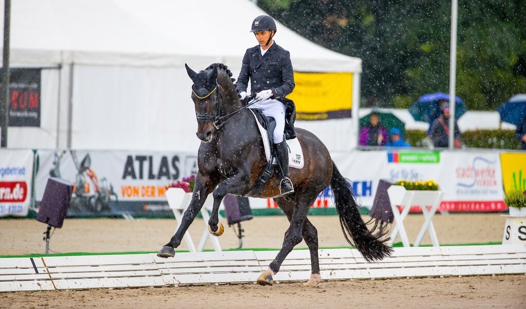 Wereldkampioen Jovian Wint Zware Tour Debuut Met Video Het Onafhankelijke Paarden Sport