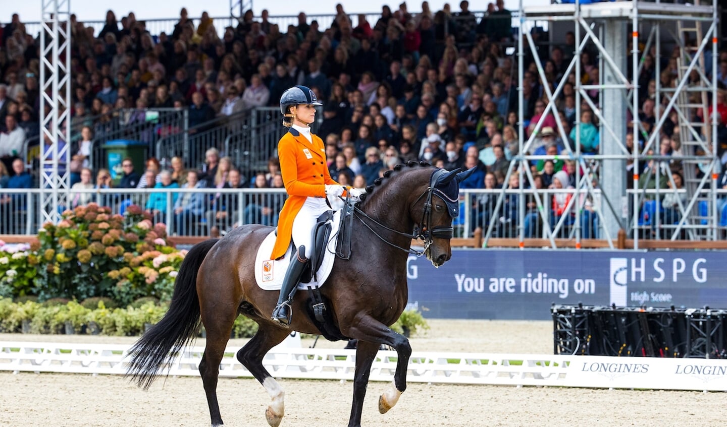 Dinja van Liere - Haute Couture
Longines FEI Dressage European Championships 2021
© DigiShots