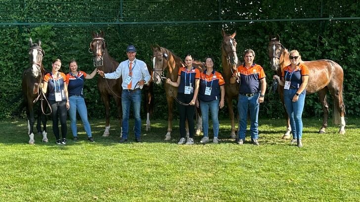 Team Koos de Ronde na de vetcheck in Aken 2025