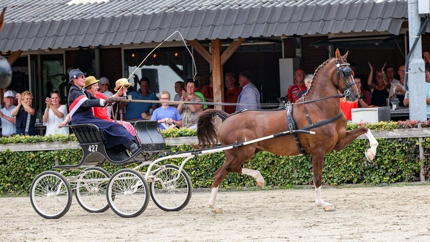Gouden Bolhoed winnares Grietje Naber-Dijks. 
