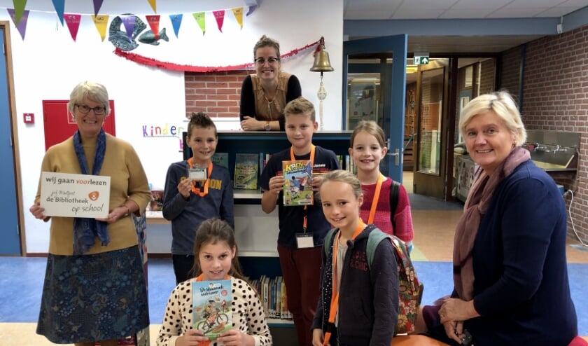 <p>CBS Eben Haëzer in Goedereede Havenhoofd opende hun eigen Bibliotheek op <br>School </p>