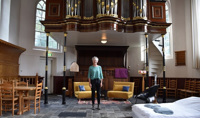 Host Sytske van der Woude in de Dorpskerk Oosterwolde