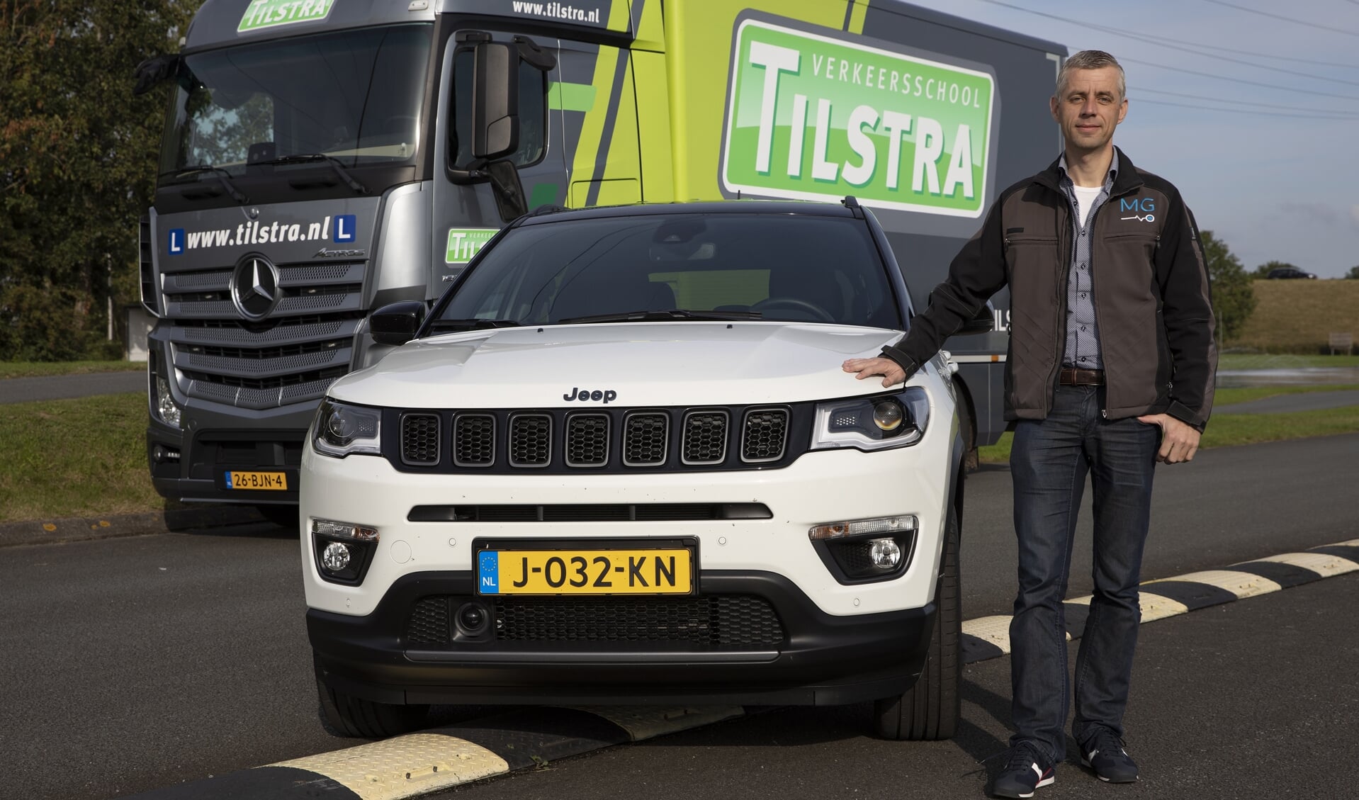 Gerard van der Schaar van MG Energy met de Jeep Compass 4XE-Hybrid
