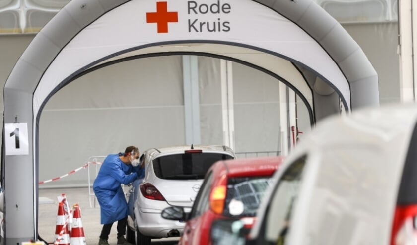 Rode Kruis bouwt o.a. teststraten op.