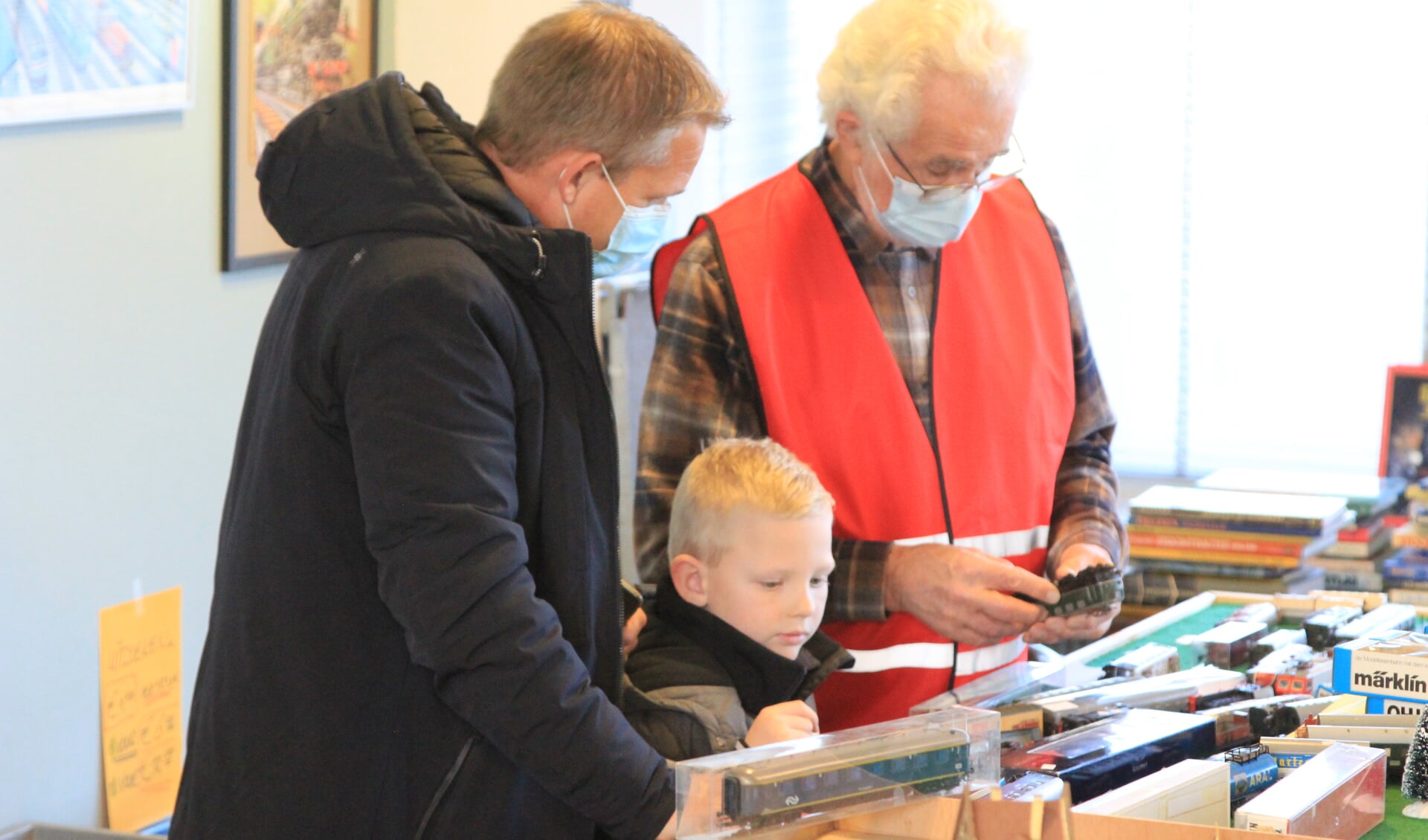 Jong en oud bezocht de verkoopbeurs van het Modelspoor Museum in Sneek.