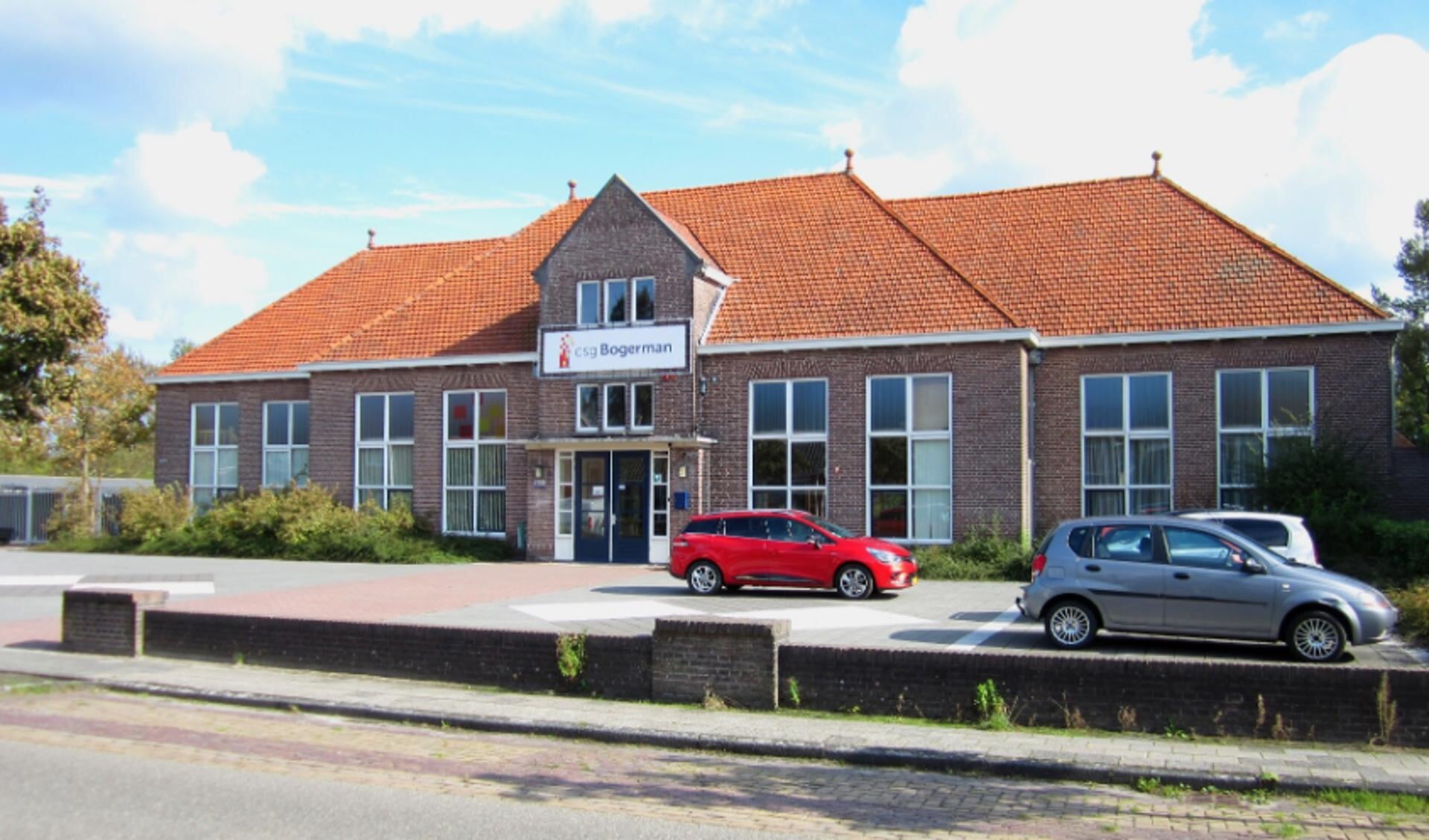 Het pand van de voormalige Bogerman-school aan de Walperterwei in Wommels.