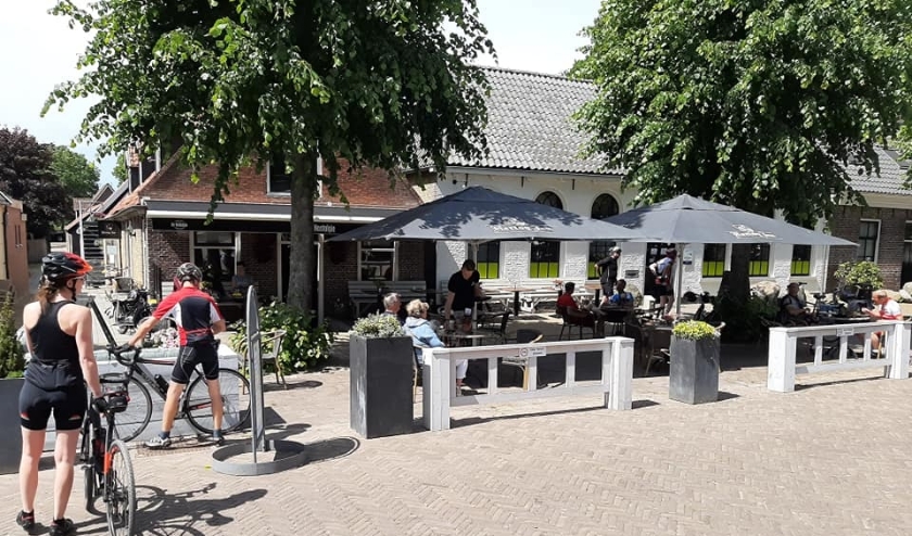 Terras op De Brink in Oudemirdum