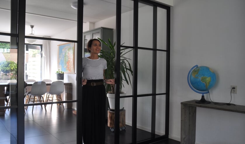 "Door het plaatsen van deze steel lookalike schuifdeuren is het alsof we in een nieuw huis wonen"