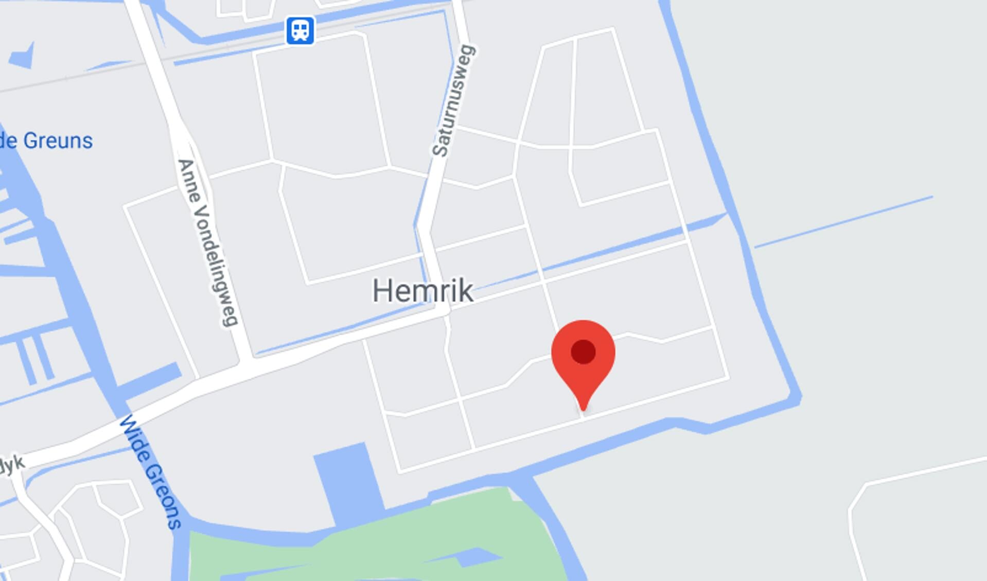 De Ceresweg is de rechte witte streep waar de rode markering van in het midden staat, op bedrijventerrein Hemrik.