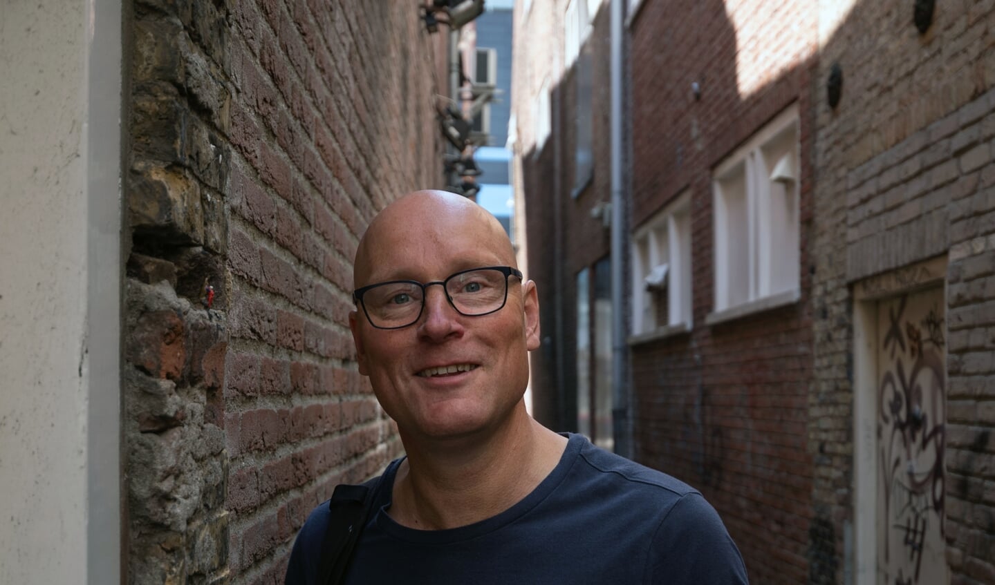 Michel Tilma, de man achter de Miniature People in Leeuwarden. 