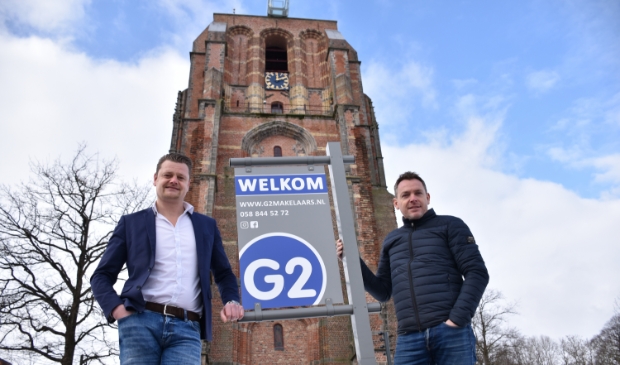 <p>Mark Booij en André Groen van G2 Makelaars voor de Oldehove. </p>