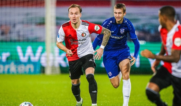 Mark Diemers in actie tegen sc Heerenveen.