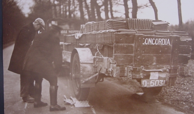 <p>Concordia dook de archieven in ter ere van hun jubileum</p>