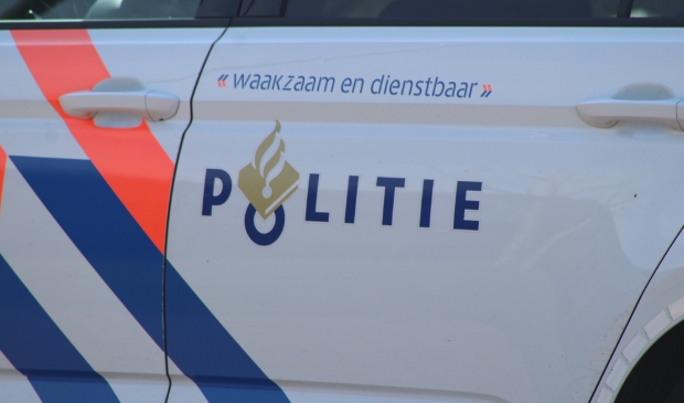Ondanks dat de motorrijder maar liefst 64 kilometer per uur te hard reed - waar 70 per uur is toegestaan - wist de politie hem toch staande te houden.