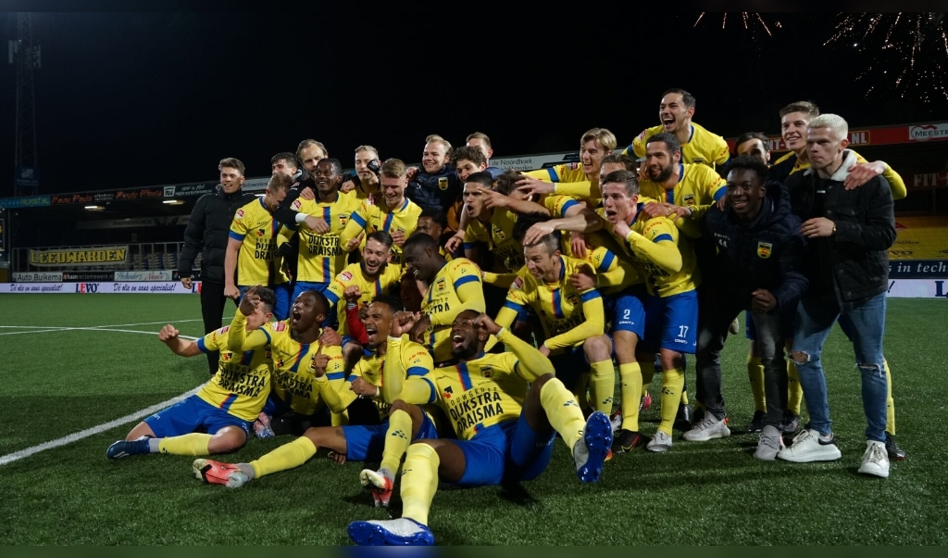 Kampioen Cambuur wint ook nog eens de vierde periodetitel: de derde periodetitel voor de Leeuwarders dit ongelooflijke seizoen.