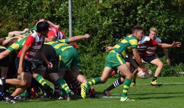 <p>De eilanders in actie tegen Sparta</p>