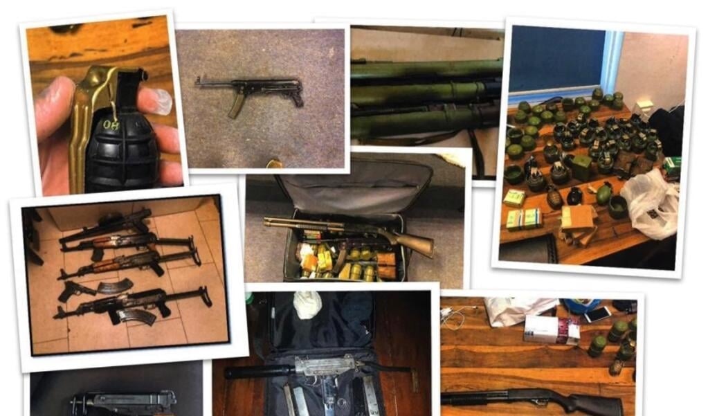 Een collage van de gebruikte wapens en munitie van de veertien verdachten in de omvangrijke Ultegra-zaak.