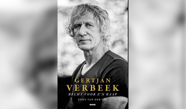 Foto van de cover van zijn autobiografie.