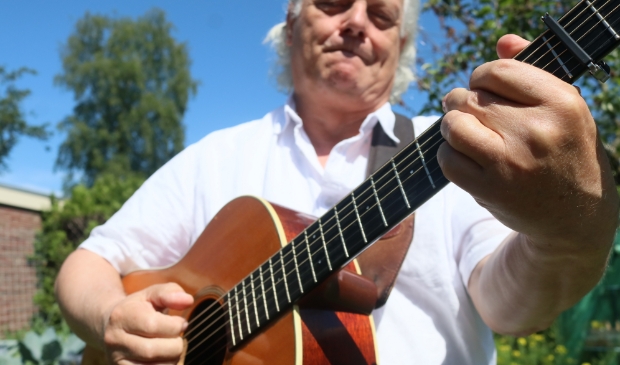 <p>Gurbe heeft er zin in: optreden voor publiek mag weer!</p>