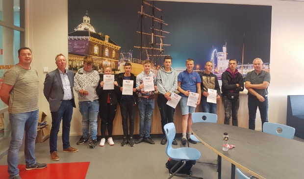 <p>Eerste certificaten veiligheid voor LeerWerkTraject</p>