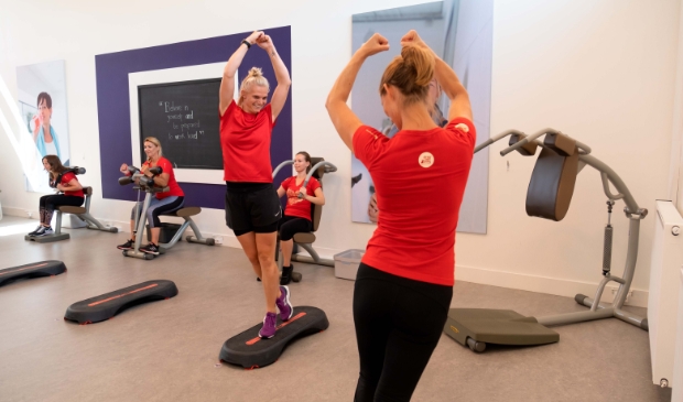 <p>Afwisselende kracht- en cardiotraining op leuke muziek voor vrouwen onder elkaar. Zo houden vrouwen sporten beter vol.</p>