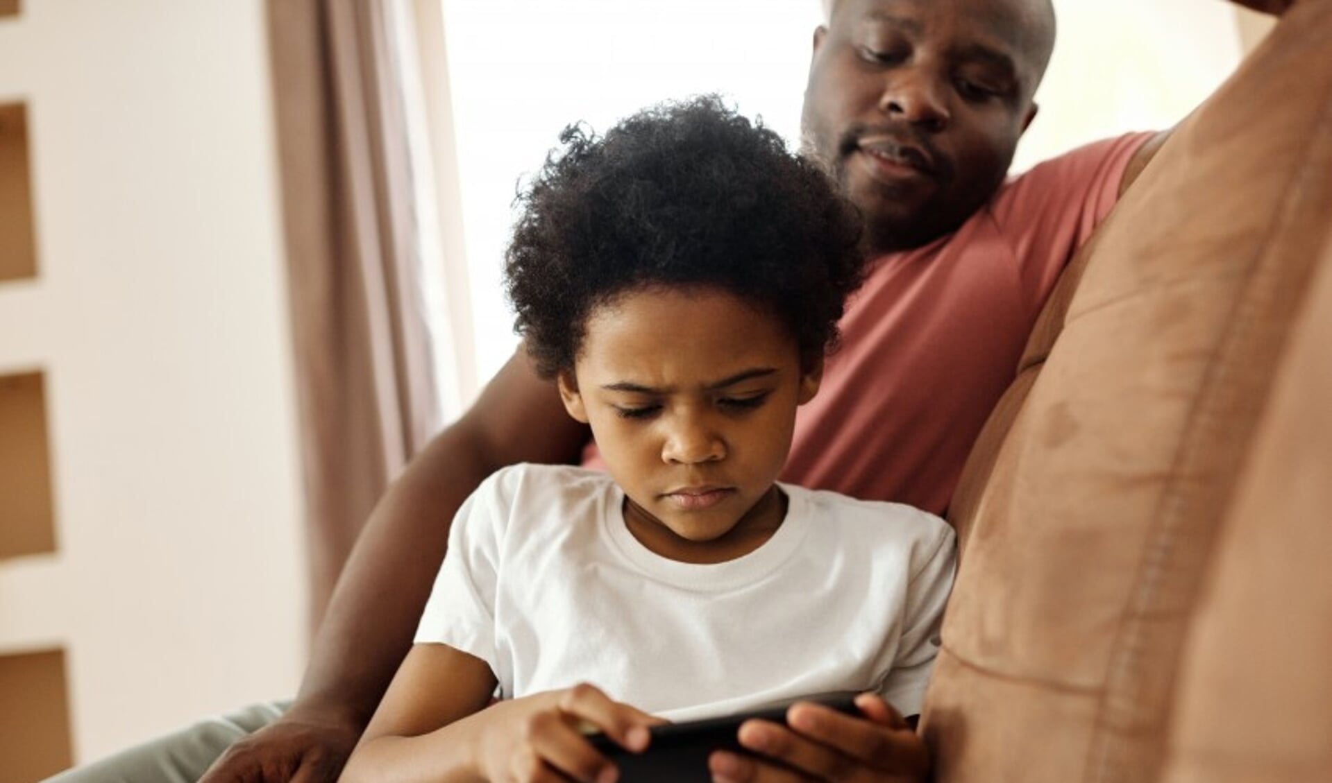 Ouders niet op één lijn bij digitaal mediagebruik kinderen