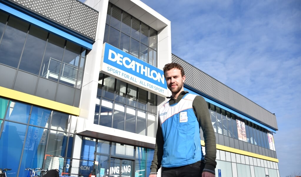 Store manager Jurjen Visser voor Decathlon Leeuwarden. 