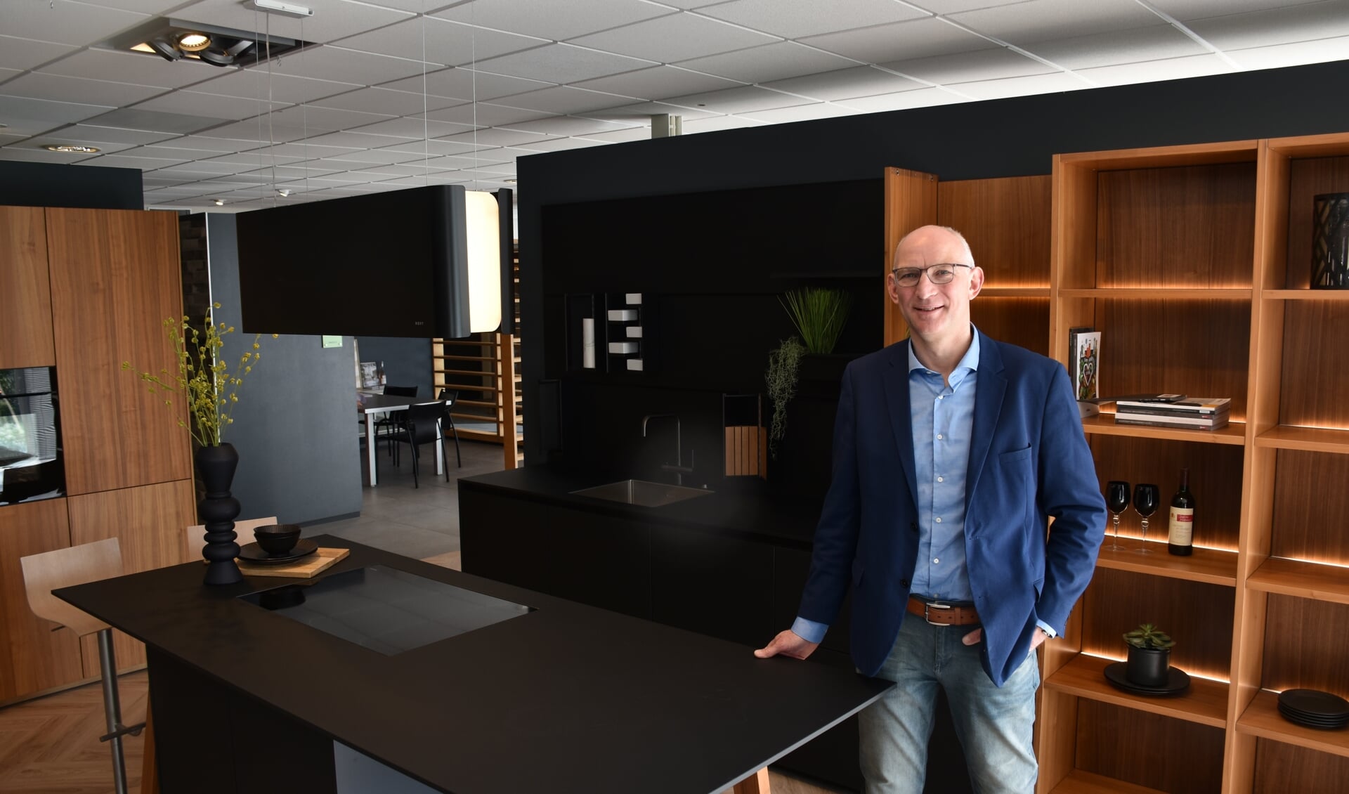 Vestigingsmanager Arie Bekkema bij de keukentafel van next125.